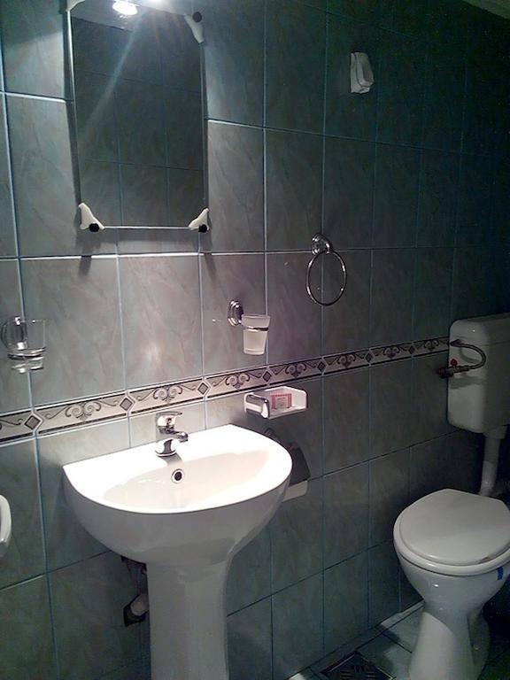 Vila Vanturis Hotel Sinaia Szoba fotó